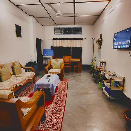 Gayatri Homestay Dibrugarh Buitenkant foto